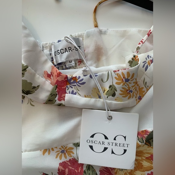 ShowPo. White Floral Midi Dress Slit - Size Medium NWT - Picture 6 of 8